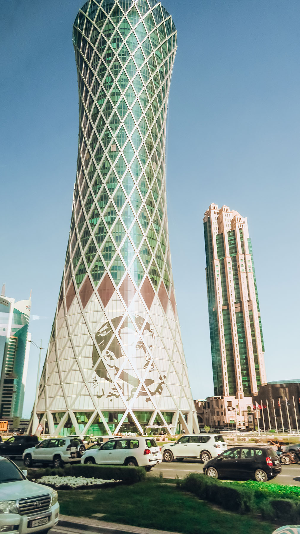 Orient Kreuzfahrt Doha Katar Westbay Gebäude