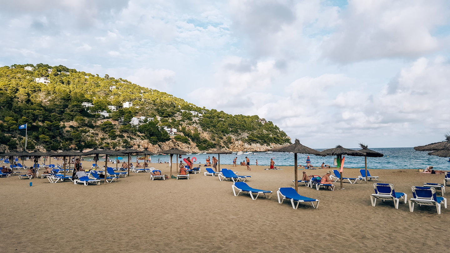 Cala Sant Vicent Ibiza Strand Sonnenuntergang